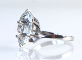 Witgouden ring 18 karaat met echte aquamarijn (beryl)