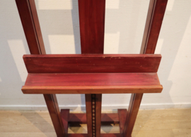 Oude houten schildersezel