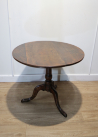 Antieke Engelse tilttoptafel, 18e eeuw