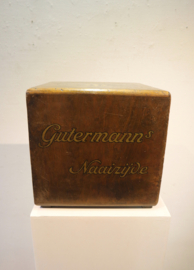 Gütermann's naaikastje