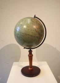 Antieke Nederlandse globe, Dr. Neuse ca. 1929