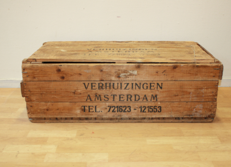 Vintage transportkist shipping trunk Van Gils Antiek