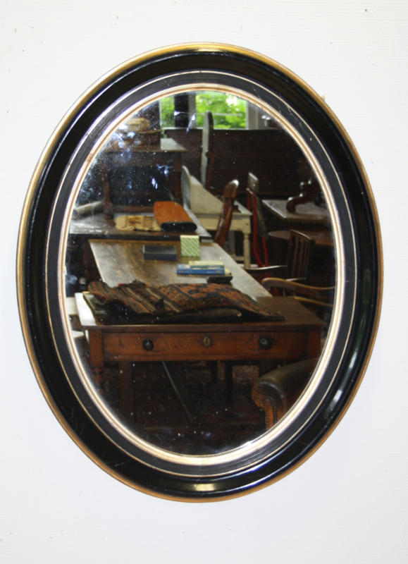 Gehoorzaam ventilator Helder op Antieke ovale zwart gelakte spiegel Van Gils Antiek