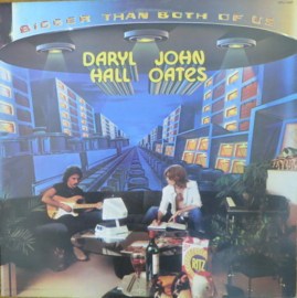 Daryl Hall & John Oates – Bigger Than Both Of Us