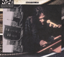 Neil Young – Live At Massey Hall 1971 (CD)