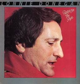 Lonnie Donegan – Puttin' On The Style