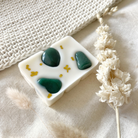 Waxmelts & gemstones: Lucky Charm