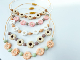 Ketting Daisies -wit