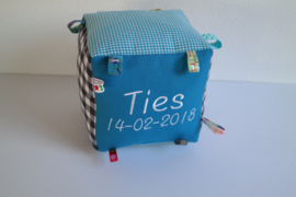 Kubus Ties