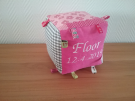 Kubus Floor