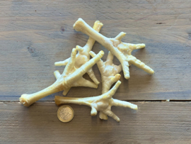 GEPOFTE KIPPENPOOTJES 200 gram