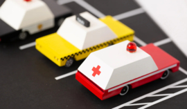 CANDYLAB | Candycar world ambulance