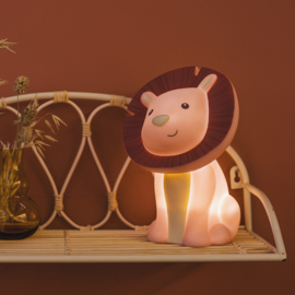 ATELIER PIERRE JUNIOR | Nachtlamp Hakuna Leeuw magnolia (oplaadbaar)