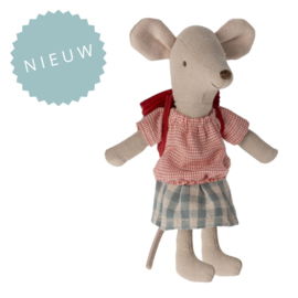 MAILEG | Muis grote zus met rode rugzak - Tricycle mouse big sister - 2024
