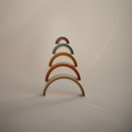 MUSHIE | Stapeltoren regenboog - Rainbow Stacker Toy