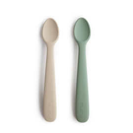 MUSHIE | Siliconen Lepels Groen & Beige - Silicone Feeding Spoons Cambridge Blue & Shifting sand