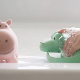TIKIRI TOYS | Bijt- en bad speelgoed met rammelaar - Krokodil