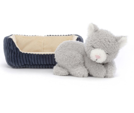 JELLYCAT | Knuffel poes met mand - Napping Nipper Cat
