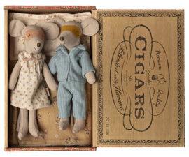 MAILEG | Muis vader & moeder in sigarendoos