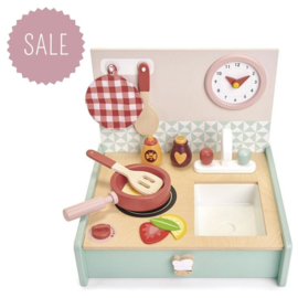 TENDER LEAF TOYS | Draagbaar houten keukentje