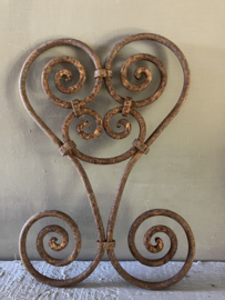 Roest metalen ornament