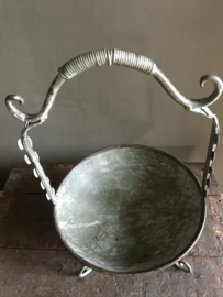 Metalen mandje, etagere