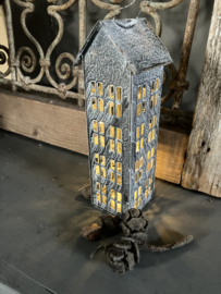 Metalen huisje, middel