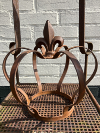 Roest metalen kroontje