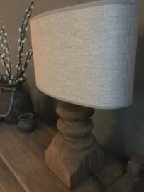 Robuuste, houten lampenvoet