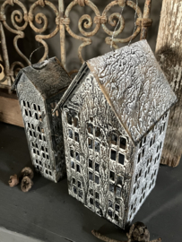 Metalen huisje, middel