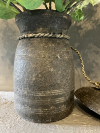 Sobere, houten pot met deksel, 1