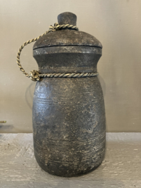 Sobere, houten pot met deksel, 1