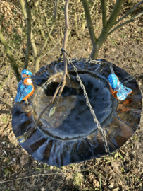 Metalen waterbadje met ijsvogeltjes