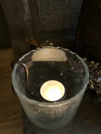 Glazen windlicht met glashaak.