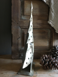 Kerstboom in antiek goud