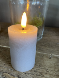 Kleine led stomkaars in taupe