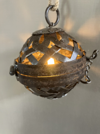 Stoere metalen bal, S