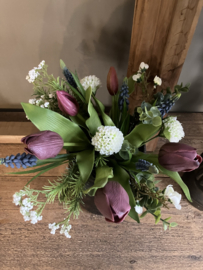 Voorjaarsboeket, aubergine