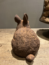 Konijntje in roest verf