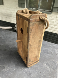 Houten nestkastje, steenmal