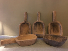 Houten bakje met handvat