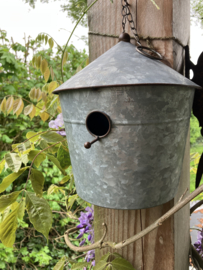 Decoratief zinken vogelhuisje, half rond
