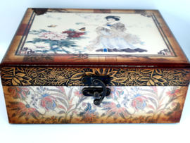 Vintage theedoos of bewaardoos met Chinees decor