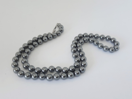 Vintage parelketting, donkergrijs, faux parels