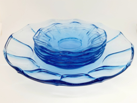 Vintage gebakstel van blauw persglas