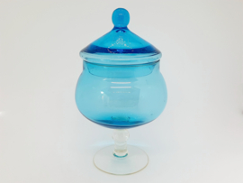 Vintage bonbonnière van blauw glas op voet