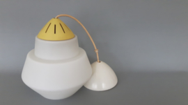 Vintage lampje van melkglas
