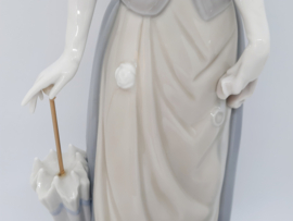 Vintage Lladro beeld dame met hond 'Dama de Bulevar'
