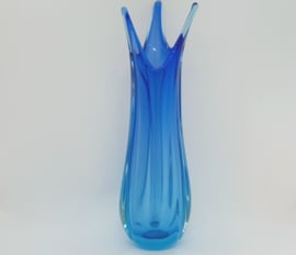 Vintage blauwe, glazen vaas,  model tulp