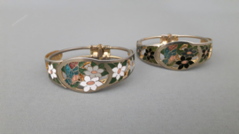 Vintage cloisonne armband met bloemen, groen met wit